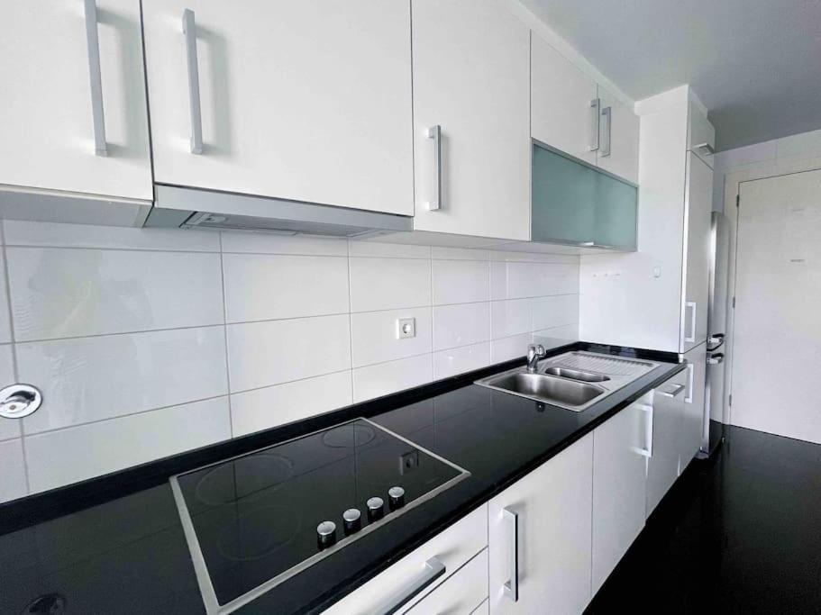 Airport Expo Apartment Lisbon Bagian luar foto