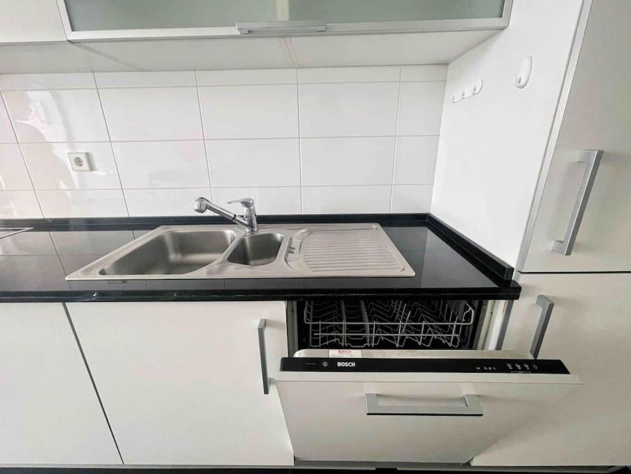 Airport Expo Apartment Lisbon Bagian luar foto