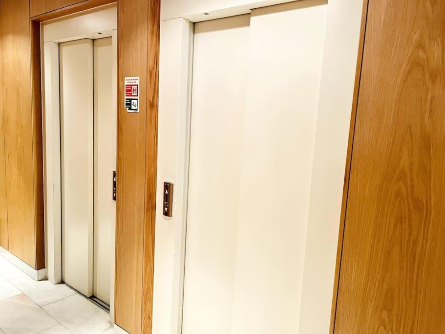 Airport Expo Apartment Lisbon Bagian luar foto